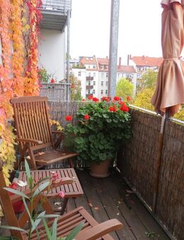 HELLE 2-RAUM-WOHNUNG IN JUGENDSTILHAUS MIT BALKON UND TAGESLICHTBAD IN GOHLIS-MITTE - Leipzig