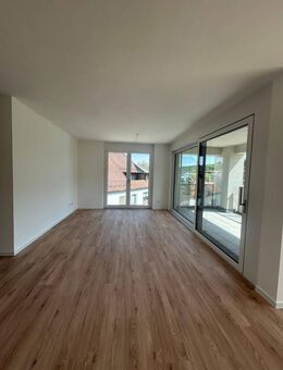 Neubauwohnung mit Loggia & 3m Raumhöhe – zentral in Blaustein mit TG & 2 Bädern - Blaustein