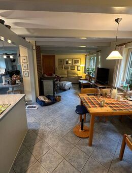 Ländliche Idylle trifft auf modernen Komfort - Einfamilienhaus auf historischer Warft in Rodenäs - Rodenäs