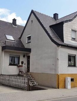 Topgepflegtes 1- bis 2-Familienhaus in Bexbach - Bexbach