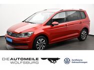 VW Touran, 1.5 TSI Active 7 Sitze Stand, Jahr 2023 - Wolfsburg