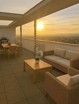 WEITBLICK & WOHLGEFÜHL MIT GROßER DACHTERRASSE - Sindelfingen