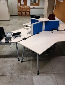 ✅️ Schreibtisch Kombination 3 Tische mit Trennwand - Büro Tisch❗ - Hannover