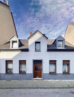 Großzügiges Einfamilienhaus mit 8 Zimmern, Garten und historischem Charme - Gelsenkirchen