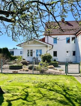 Gepflegtes 3-Familienhaus mit sehr großem Grundstück - Detmold