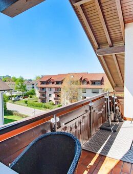 Bezugsfertige, lichtdurchflutete 3-Zimmer-Dachgeschosswohnung in ruhiger Wohnlage - Isny (Allgäu)