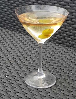 Cocktail Glas Deko Martini mit Oliven - Stolberg (Rheinland, Kupferstadt)