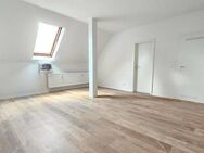 Sehr schöne großzügige und renovierte Wohnung - Chemnitz