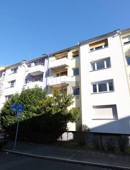 Stilvoll möblierte Wohnung mit Einbauküche in ruhiger Lage - Nürnberg-Maxfeld - Nürnberg