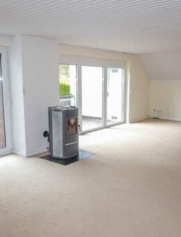 Großzügige DG-Wohnung für 2 Personen mit Einbauküche, Garage,großer Loggia mit Blick zum Fleyer Wald - Hagen (Stadt der FernUniversität)
