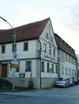 Mehrfamilienhaus mit Rohbau ( im Sanierungsgebiet / Steuervorteile ) - Wipfeld