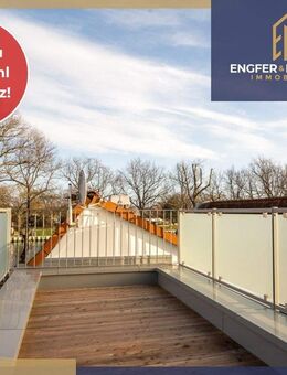 Neubau-Juwel in der Warnemünder Achterreeg und Blick auf den Alten Strom, mit Fahrstuhl - Rostock