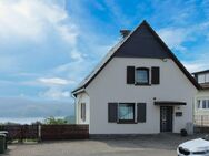 Jetzt zugreifen: Einfamilienhaus mit Blick auf den Sorpesee und sonnigem Garten - Sundern (Sauerland)