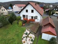 Platz für die ganze Familie - großzügiges Einfamilienhaus mit ELW und großem Grundstück - Hafenlohr