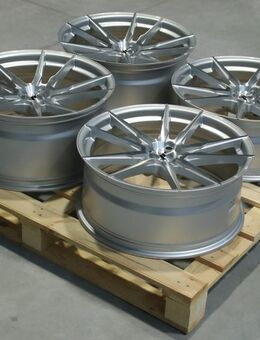 Japan Racing JR21 20x8,5-10 ET35-40 Felgenset - Neuhaus (Inn)