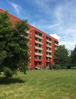 renovierte 2-Zimmer-Wohnung mit Balkon unweit vom Kulkwitzer See - Leipzig