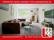 Zentral wohnen mit Aufzug, Balkon und zwei Stellplätzen. 3-Zimmer-Wohnung in Westhagen - Wolfsburg