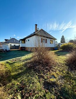 Freistehendes 5 Zi-Einfamilienhaus in Kelkheim (Fischbach) mit großem Garten, Garage und Top-Lage - Kelkheim (Taunus)