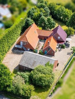 Drei Wohneinheiten mit Potenzial - vielseitige Immobilie in Ostfriesland nahe der Nordsee - Utarp