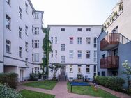 Altbau-Investment: Vermietete 2-Zimmer-Wohnung in Neukölln - Berlin
