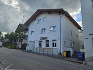 Wohn- und Geschäftshaus in zentraler Lage - 2 Läden und 2 Wohnungen - 632 - Simbach (Inn)