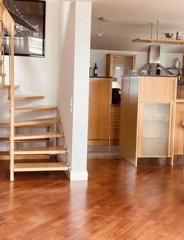 Provisionsfrei 4,5 Zi Maisonette, hochwertig, hell, Feldrand, tolle Aussicht - Altdorf (Landkreis Böblingen)