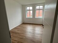 Erstbezug nach Sanierung!!! Gut aufgeteilte und helle 3 Zimmer-Wohnung in Fermersleben mit Dusche, Balkon und Blick auf den grünen Innenhof! - Magdeburg