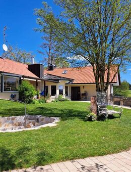 Alleinlage mit Bergblick - Einfamilienhaus mit ELW zwischen Isny und Wangen - Argenbühl