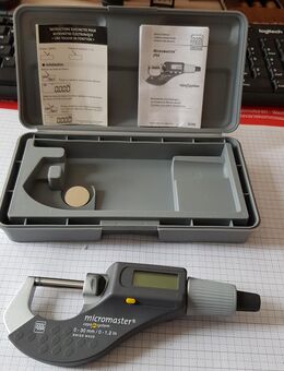 Bügelmessschraube Tesa Neu Typ micro master. 0-30 mm Messbereich im Etui mit Batterie Günstig abzugeben Original Etui für alle Metallfacharbeiten geeignet mit P+V nur 250.-€ - Plüderhausen