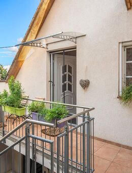 IMMORath.de - Barrierefreie Dachgeschoss-Wohnung in exzellenter Lage in Burkheim - Vogtsburg (Kaiserstuhl)