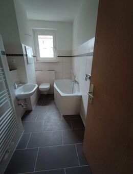 Dreiraumwohnung im 1.Obergeschoss- ab sofort frei! - Merseburg