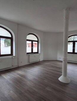Großzügige 4-Zimmer-Wohnung im EG – mit Charme, Einbauküche und Wannenbad - Bremerhaven