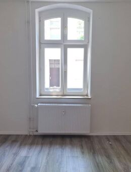 Renovierte 2-Zimmer-Wohnung im Erdgeschoss zu vermieten! - Duisburg