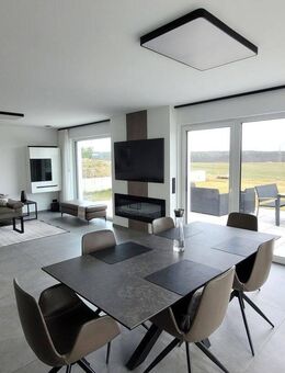 NEUBAU 2021 - Traumhaus mit gehobenem Interieur in Weisendorf - Weisendorf
