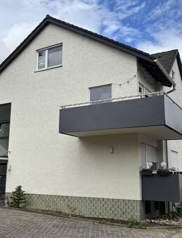 Ein Fall für Zwei! Extravagante 2 Zimmer-DG-Maisonette-Wohnung in Wiesbaden-Erbenheim! - Wiesbaden