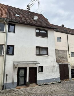 Sanierungsbedürftiges Fachwerkhaus zum Neugestalten - ideal für Handwerker - Urspringen