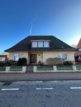 Preissenkung! Attraktives Mehrfamilienhaus mit drei Wohneinheiten auf Eigenland unweit des Hauptstrandes mit Möglichkeit auf Einfamilienhaus - Büsum