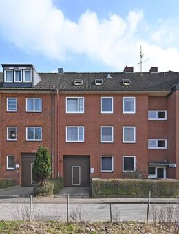 Renovierungsbedürftige 2,5-Zimmer-Wohnung in zentraler Lage von Hamburg-Billstedt mit Stellplatz! - Hamburg