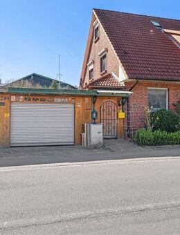Familienfreundliches 4 bis 5 Zimmer-Reihenendhaus mit großer Garage in Hennstedt (Kreis Steinburg) - Hennstedt (Landkreis Steinburg)