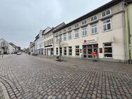 MEHR ALS 10% RENDITE - Steigerungspotential - Geschäftshaus im Herzen von Salzwedel - 10-Jahres-Mietvertrag - Salzwedel (Hansestadt)