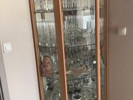 Gut erhaltene Vitrine mit toller Beleuchtung - Oberhausen-Rheinhausen