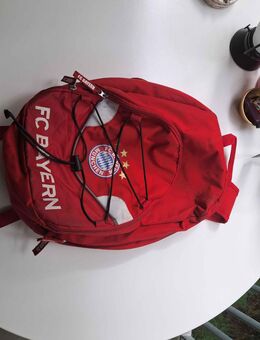 Originaler FC Bayern München Rucksack – rot, 2 Fächer, guter Zustand - Würzburg