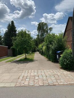 Seltene Feldrandlage in Bramfeld: Doppelhaushälfte in ruhiger, kinderfreundlicher 2. Baureihe zu verkaufen Blick ins Grüne - Hamburg