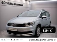 VW Touran, 1.5 TSI Comfortline, Jahr 2022 - Kelkheim (Taunus)