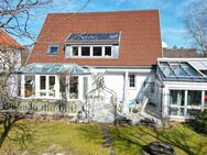 Geräumiges EFH mit viel Potential und herrlichem Garten. - München