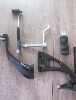 Harley-Davidson Street Bob 114 original Fußrastenanlage + Rasten - Niersbach