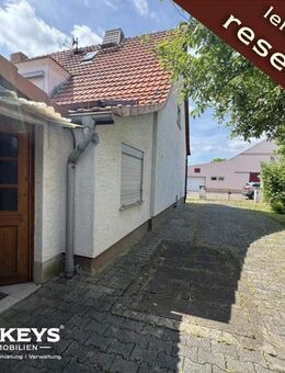 Doppelhaushälfte mit Garten in Schillingstedt - Sömmerda Zentrum