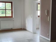 Schöne 4-Zimmer EG-Wohnung für 6-7 Personen - Jobcenter möglich - Burglengenfeld