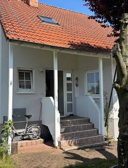 Moderne Doppelhaushälfte mit Wohlfühlcharakter - Altenstadt (Hessen)