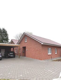 +++ Neuwertiges Doppelhaus mit Carport in zentrumsnaher Lage von Bockhorn! +++ - Bockhorn (Niedersachsen)